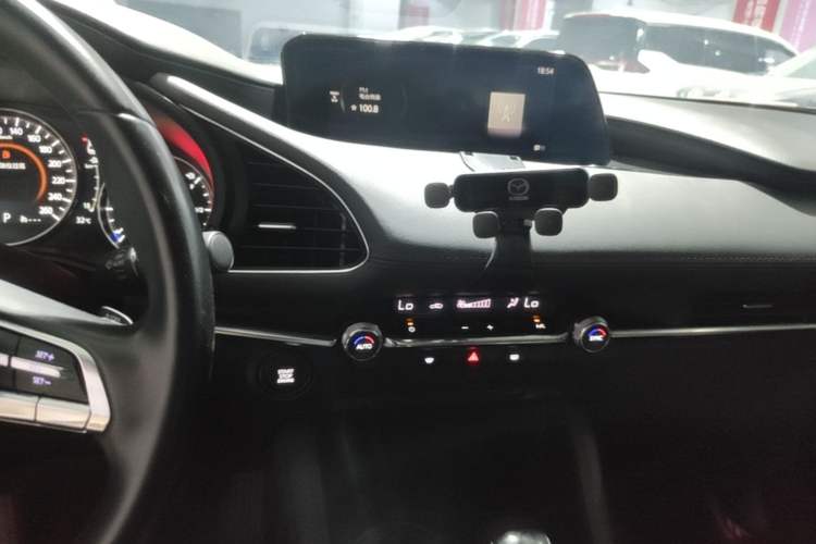 Used Mazda 3 Axela 2021 2.0L Automatic Zhiyao Edition Audio And AC Panel