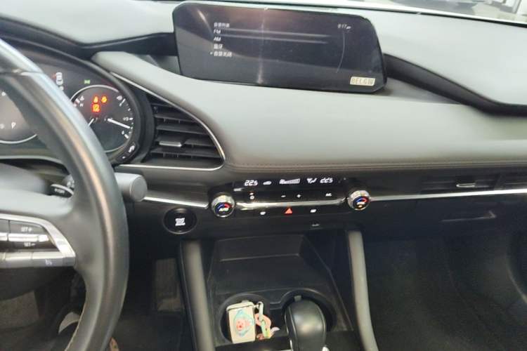 Used Mazda 3 Axela 2021 2.0L Automatic Zhiyao Edition Audio And AC Panel