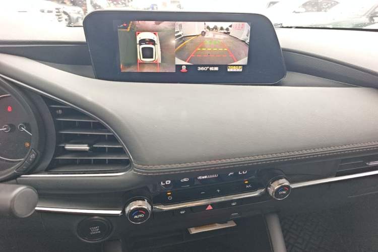 Used Mazda 3 Axela 2021 2.0L Automatic Zhiyao Edition Audio And AC Panel