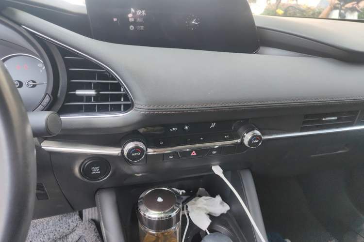 Used Mazda 3 Axela 2021 2.0L Automatic Zhiyao Edition Audio And AC Panel