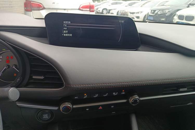 Used Mazda 3 Axela 2021 1.5L Automatic Zhiyue Edition Audio And AC Panel