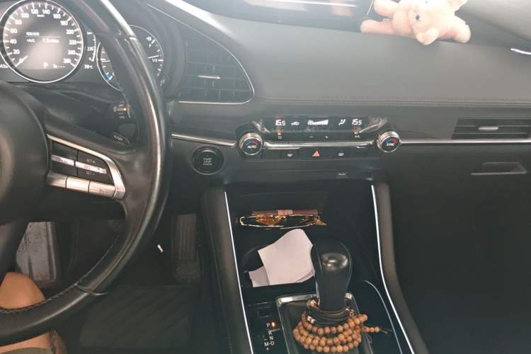 Used Mazda 3 Axela 2021 2.0L Automatic Zhiya Edition Audio And AC Panel