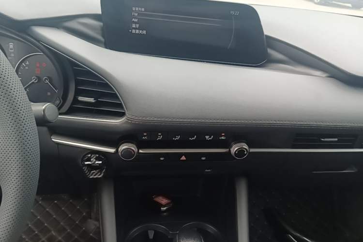 Used Mazda 3 Axela 2021 1.5L Automatic Zhiyue Edition Audio And AC Panel