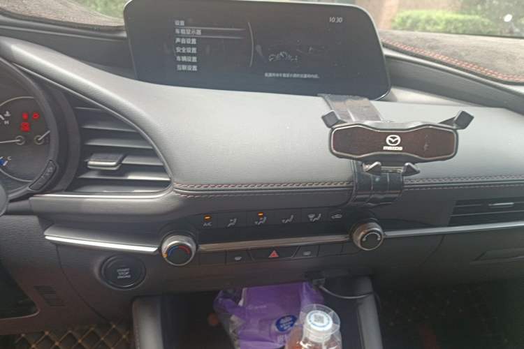 Used Mazda 3 Axela 2021 2.0L Automatic Zhiqing Edition Audio And AC Panel