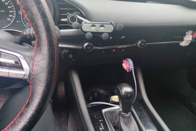 Used Mazda 3 Axela 2021 2.0L Automatic Zhiya Edition Audio And AC Panel