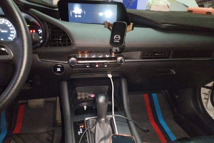 Used Mazda 3 Axela 2021 2.0L Automatic Zhiqing Edition Audio And AC Panel