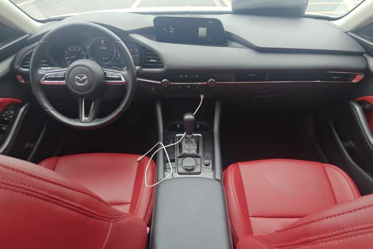 Used Mazda 3 Axela 2021 2.0L Automatic ZhiXuan Edition Center Console