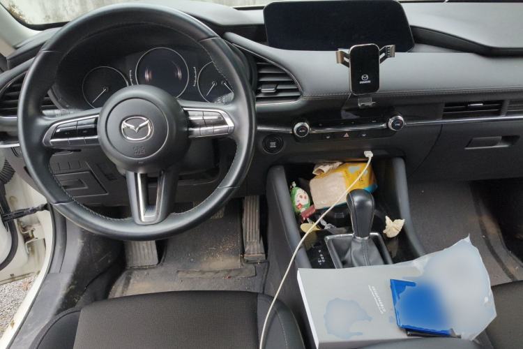Used Mazda 3 Axela 2021 2.0L Automatic ZhiXuan Edition Center Console