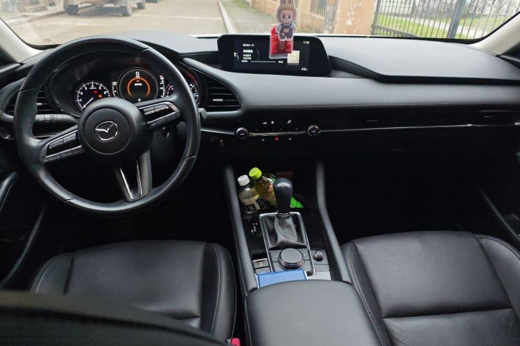 Used Mazda 3 Axela 2021 2.0L Automatic Zhiya Edition Center Console
