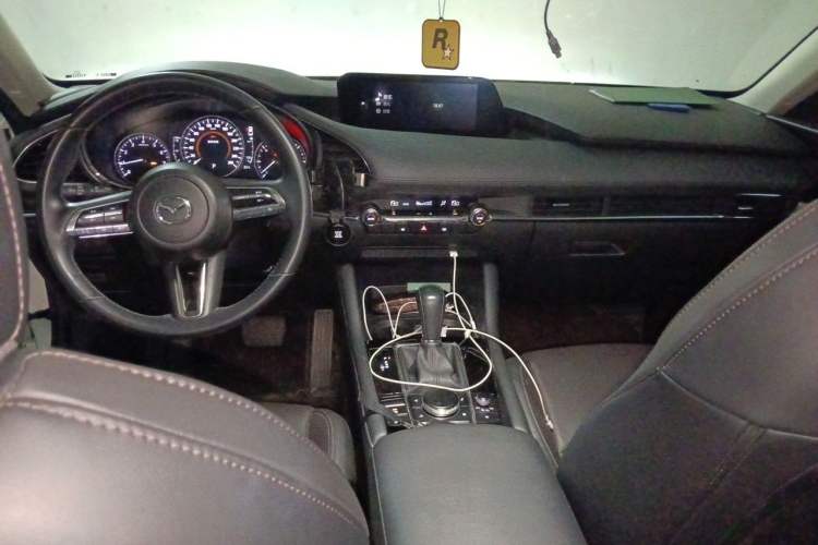 Used Mazda 3 Axela 2021 2.0L Automatic Zhiya Edition Center Console