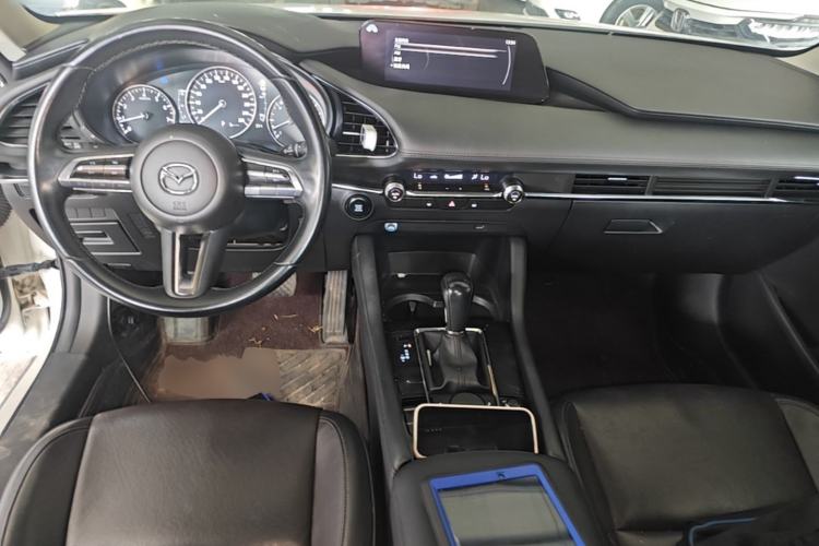 Used Mazda 3 Axela 2021 2.0L Automatic ZhiXuan Edition Center Console