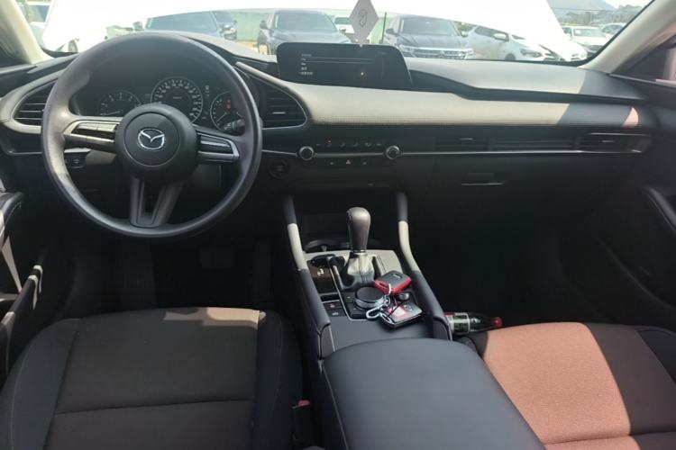 Used Mazda 3 Axela 2021 2.0L Automatic Zhiqing Edition Center Console