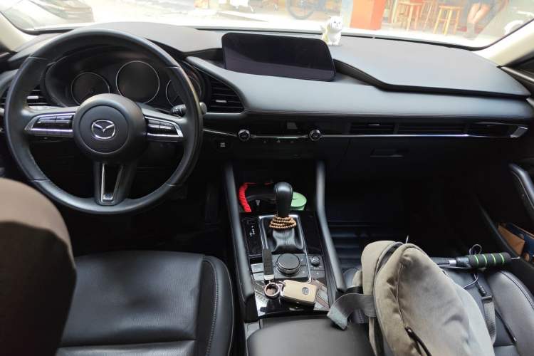 Used Mazda 3 Axela 2021 2.0L Automatic Zhiya Edition Center Console