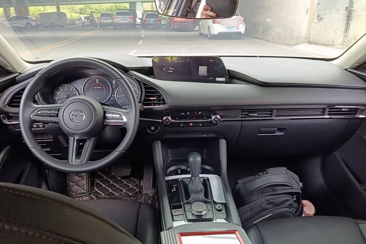 Used Mazda 3 Axela 2021 2.0L Automatic Zhiya Edition Center Console