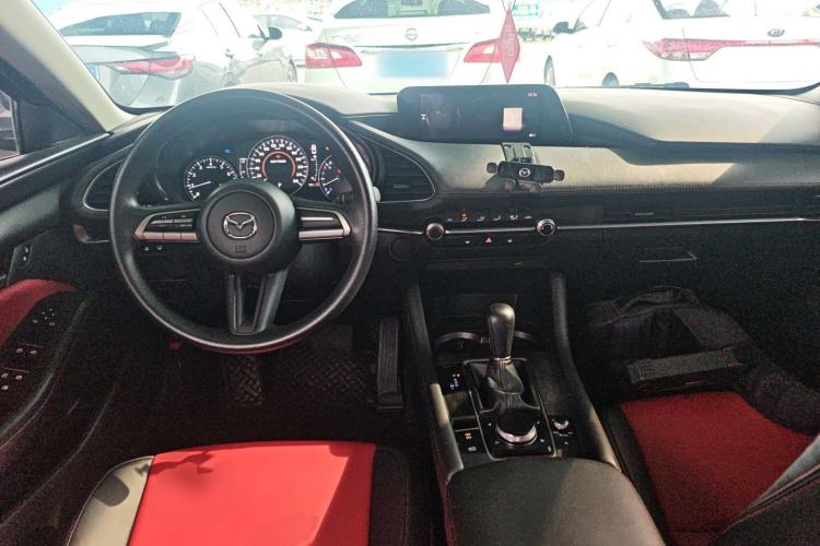 Used Mazda 3 Axela 2021 2.0L Automatic Zhiqing Edition Center Console