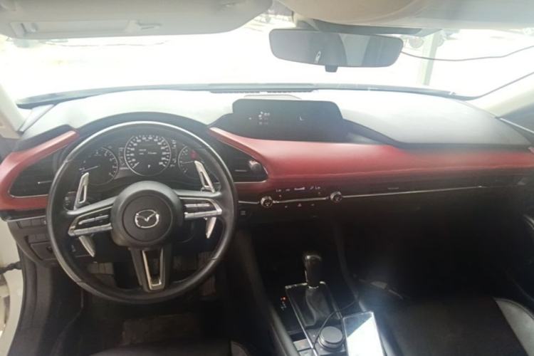 Used Mazda 3 Axela 2021 2.0L Automatic Zhiya Edition Center Console