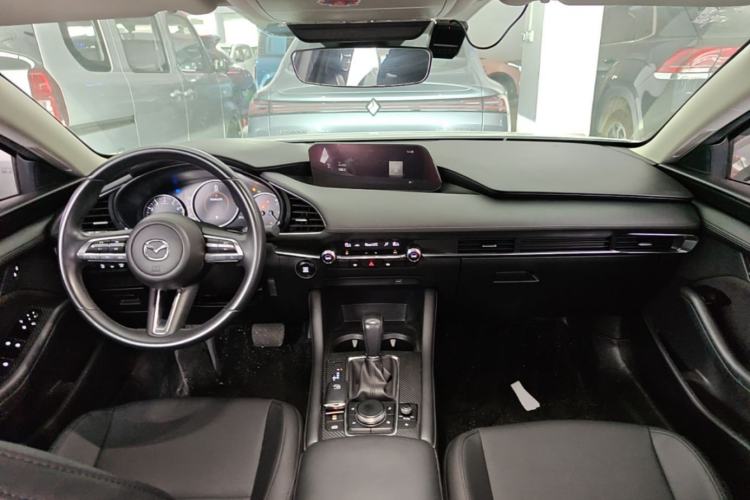Used Mazda 3 Axela 2021 2.0L Automatic ZhiXuan Edition Center Console