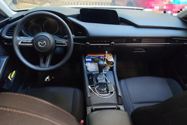 Used Mazda 3 Axela 2021 2.0L Automatic Zhiqing Edition Center Console