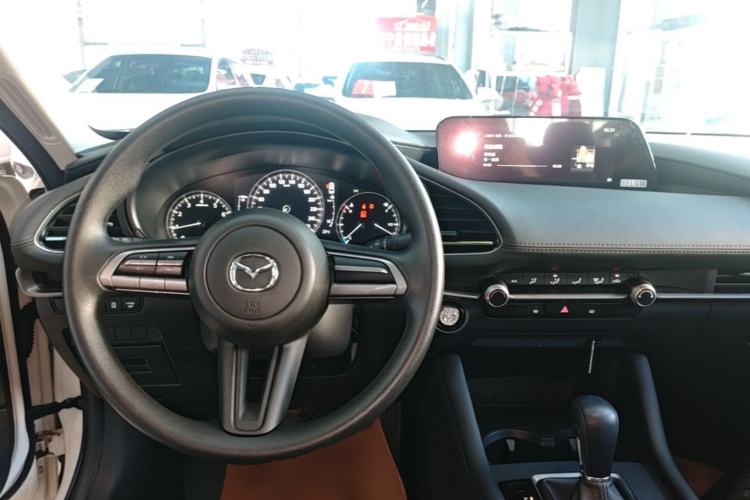 Used Mazda 3 Axela 2021 2.0L Automatic Zhiqing Edition Center Console