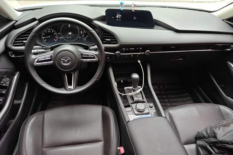 Used Mazda 3 Axela 2021 2.0L Automatic Zhiyao Edition Center Console