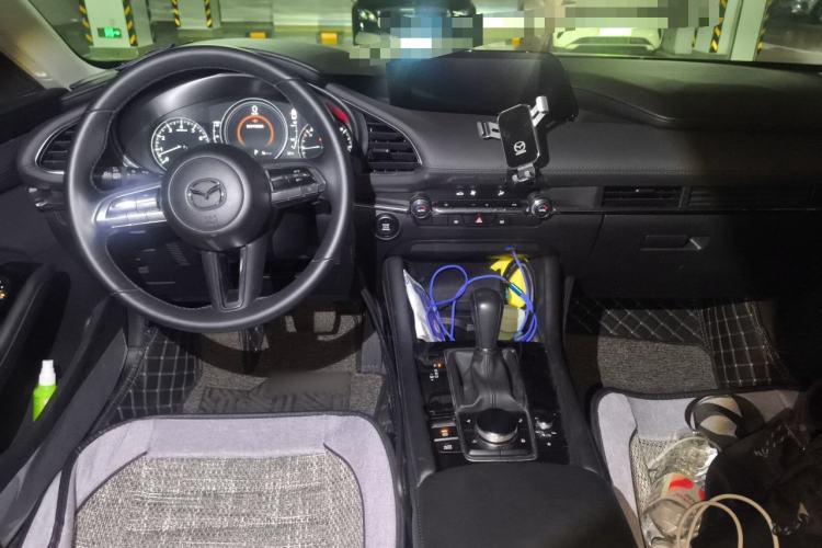 Used Mazda 3 Axela 2021 2.0L Automatic ZhiXuan Edition Center Console