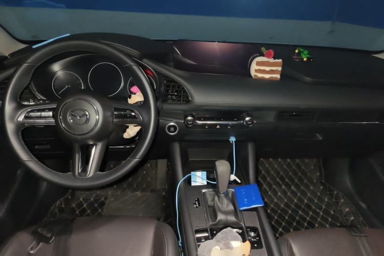Used Mazda 3 Axela 2021 2.0L Automatic Zhiya Edition Center Console