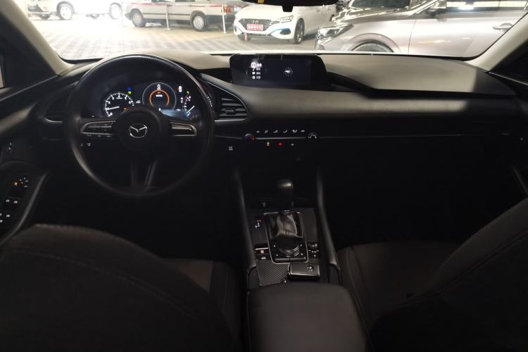 Used Mazda 3 Axela 2021 2.0L Automatic Zhiqing Edition Center Console