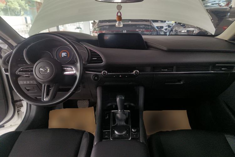 Used Mazda 3 Axela 2021 2.0L Automatic Zhiyao Edition Center Console