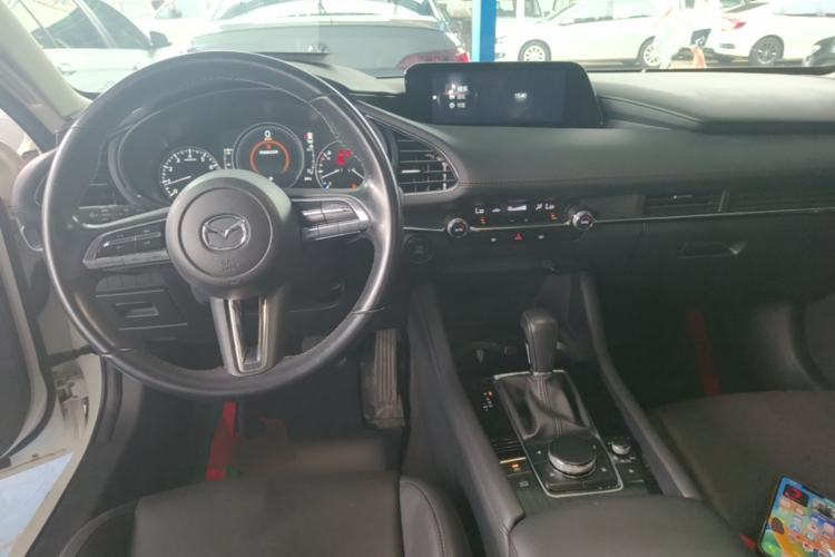 Used Mazda 3 Axela 2021 2.0L Automatic Zhiya Edition Center Console