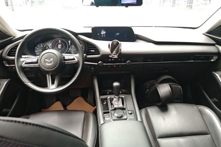 Used Mazda 3 Axela 2021 2.0L Automatic Zhiya Edition Center Console