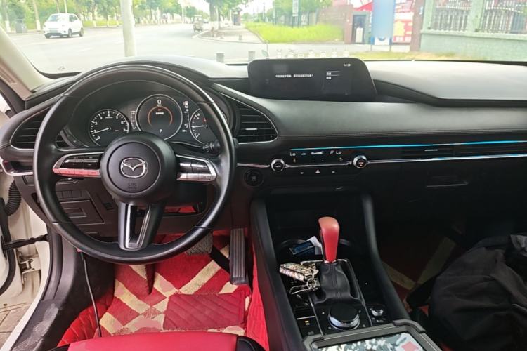 Used Mazda 3 Axela 2021 2.0L Automatic ZhiXuan Edition Center Console