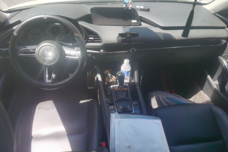 Used Mazda 3 Axela 2021 2.0L Automatic ZhiZun Edition Center Console