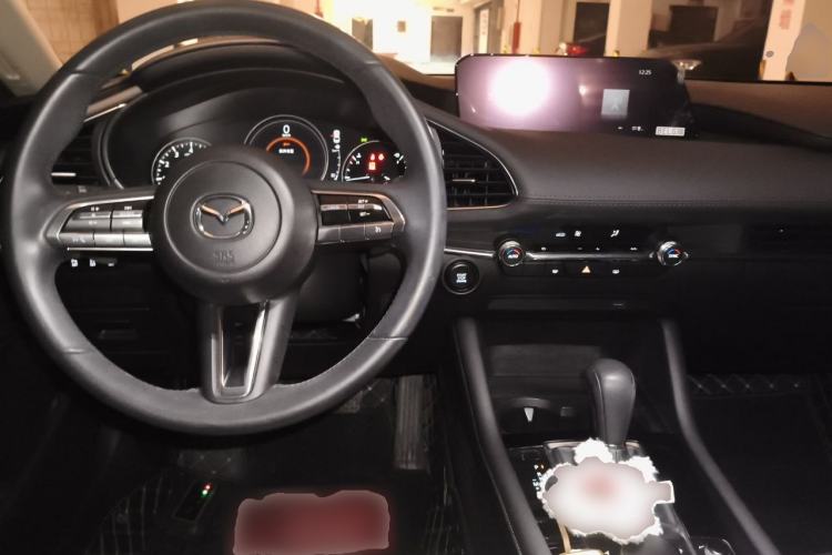 Used Mazda 3 Axela 2021 2.0L Automatic Zhiya Edition Center Console