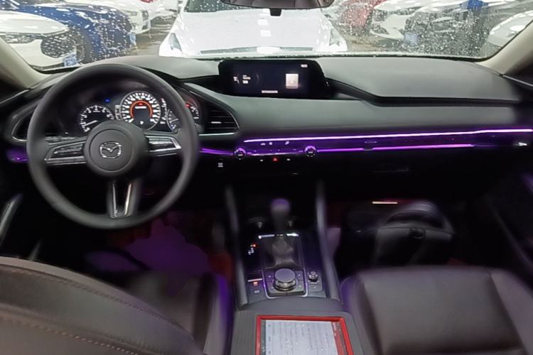 Used Mazda 3 Axela 2021 2.0L Automatic Zhiya Edition Center Console