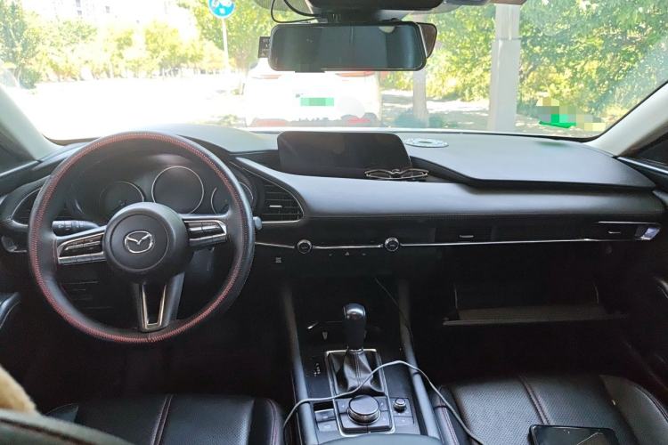 Used Mazda 3 Axela 2021 2.0L Automatic ZhiXuan Edition Center Console