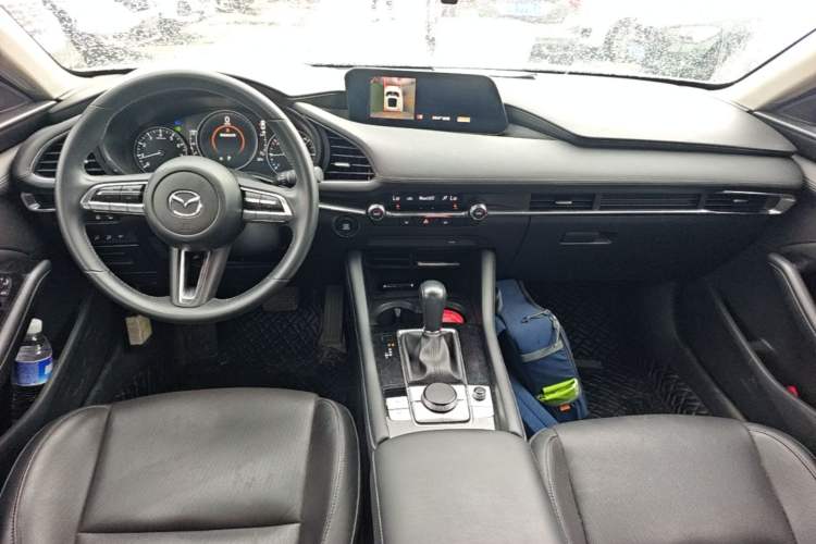 Used Mazda 3 Axela 2021 2.0L Automatic Zhiyao Edition Center Console