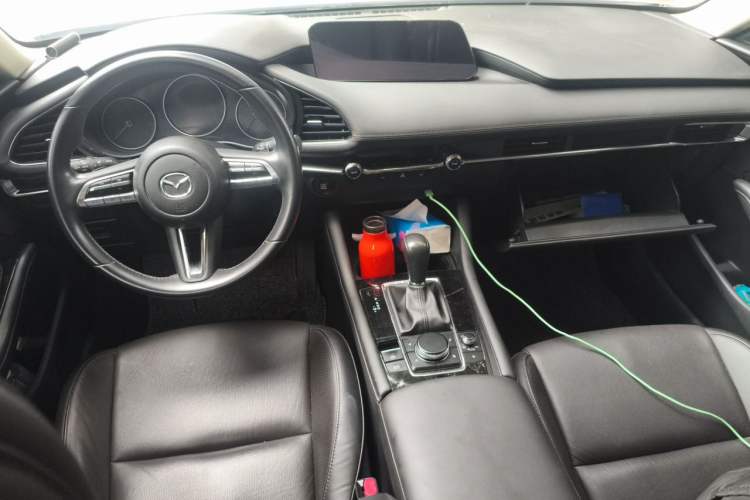 Used Mazda 3 Axela 2021 2.0L Automatic Zhiya Edition Center Console