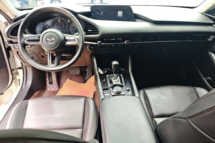 Used Mazda 3 Axela 2021 2.0L Automatic Zhiya Edition Center Console