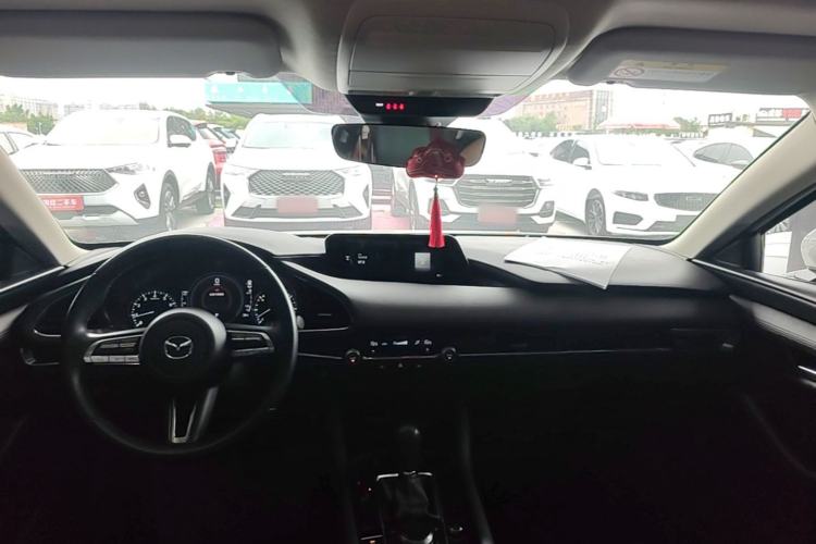 Used Mazda 3 Axela 2021 2.0L Automatic Zhi Rui Edition Center Console