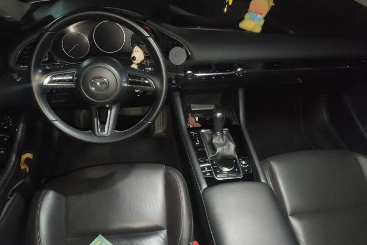 Used Mazda 3 Axela 2021 2.0L Automatic Zhiyao Edition Center Console