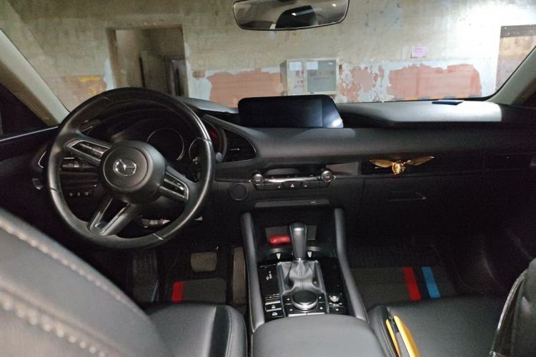 Used Mazda 3 Axela 2021 2.0L Automatic ZhiXuan Edition Center Console