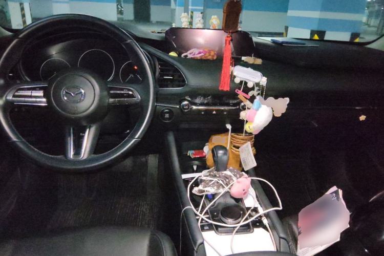 Used Mazda 3 Axela 2021 2.0L Automatic Zhiya Edition Center Console