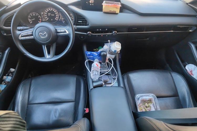 Used Mazda 3 Axela 2021 2.0L Automatic Zhiya Edition Center Console