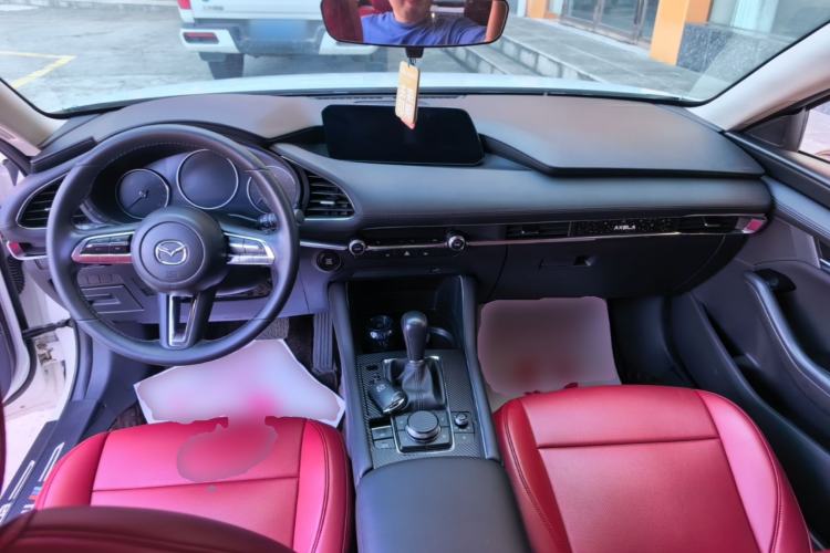 Used Mazda 3 Axela 2021 2.0L Automatic ZhiXuan Edition Center Console