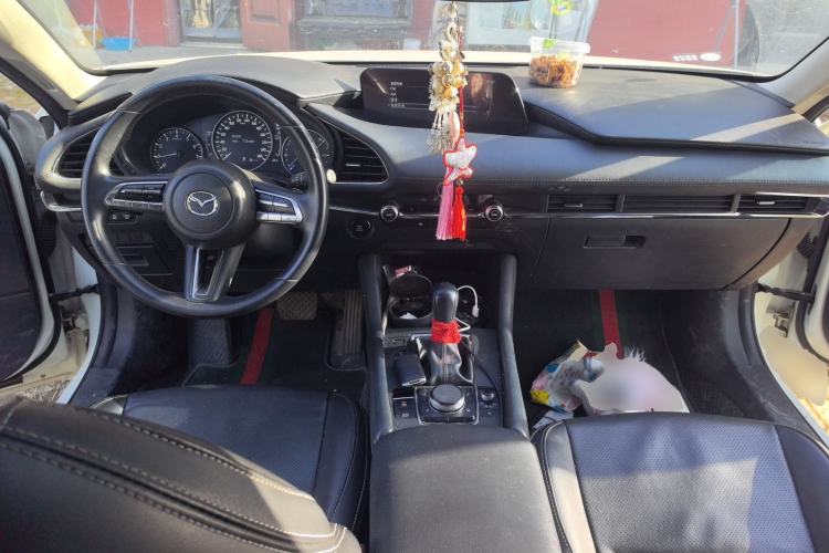 Used Mazda 3 Axela 2021 2.0L Automatic ZhiXuan Edition Center Console