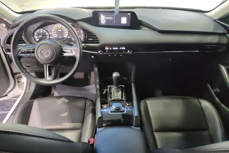 Used Mazda 3 Axela 2021 2.0L Automatic Zhiya Edition Center Console