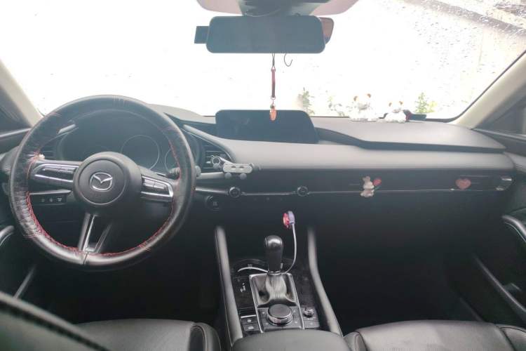 Used Mazda 3 Axela 2021 2.0L Automatic Zhiya Edition Center Console