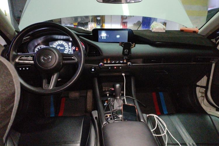 Used Mazda 3 Axela 2021 2.0L Automatic Zhiqing Edition Center Console