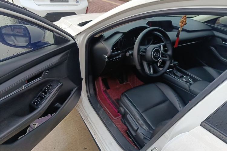 Used Mazda 3 Axela 2021 2.0L Automatic ZhiXuan Edition Driver Seat