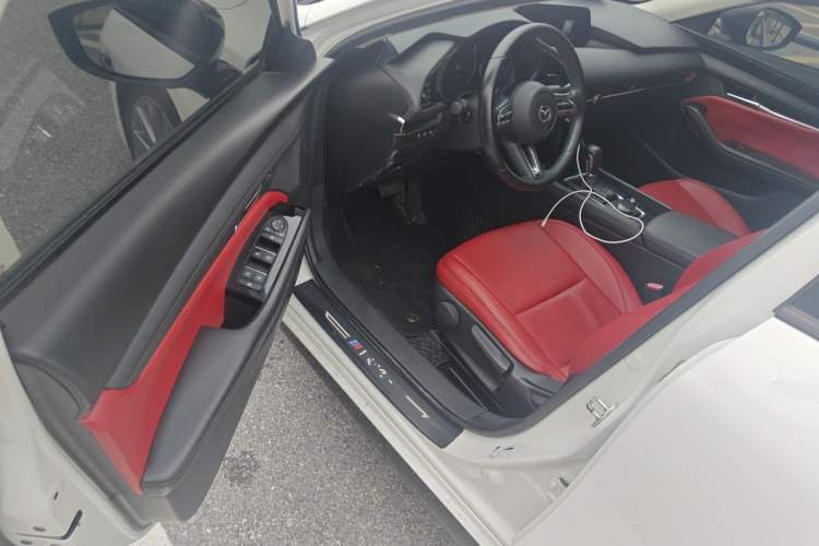 Used Mazda 3 Axela 2021 2.0L Automatic ZhiXuan Edition Driver Seat
